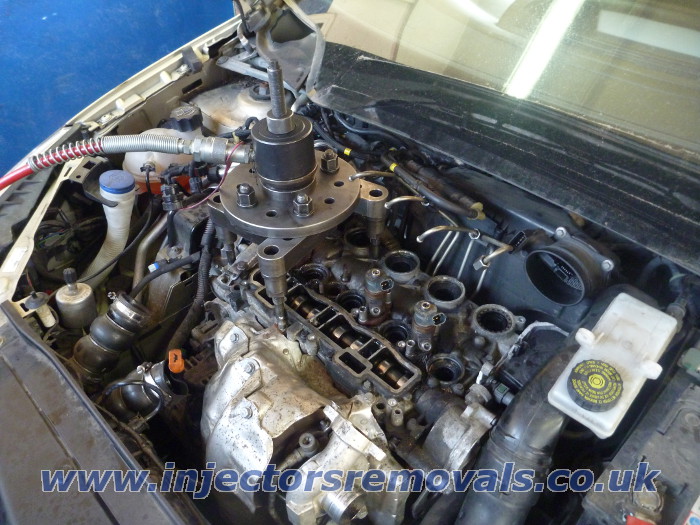 Injector removal from Peugeot / Citroen with 1.6
                HDi 16V engines