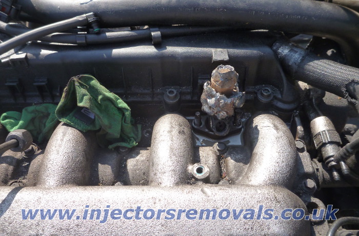 Snapped and welded injector removed from Citroen
                with 2.2 HDi engine