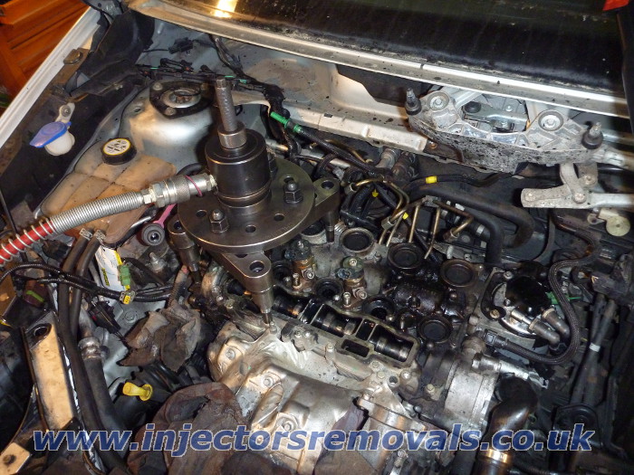 Injector removal from any Ford with 1,6 TDCI
                engines