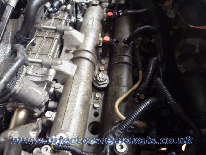 Snapped and welded injector removed from Fiat
                Ducato with 3.0 JTD Euro 5 engine