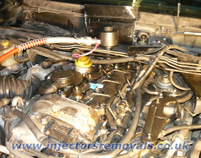 Injector removal from Jeep with 2.7 CRD engine