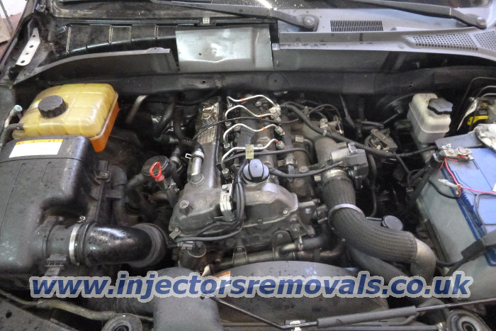 Injector removal from Ssang Yong Kyron with 2.0
                XDi engine