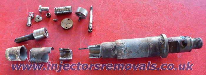 Injectors snapped during profesional injectrors
                removals from Trafic / Vivaro 2.0