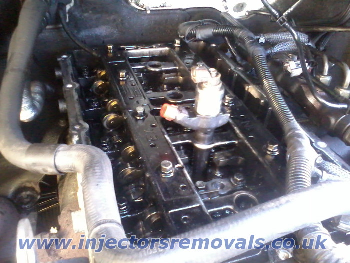 Injector removal from Ford Transit with 2.2 /
                2.4 TDCI engines