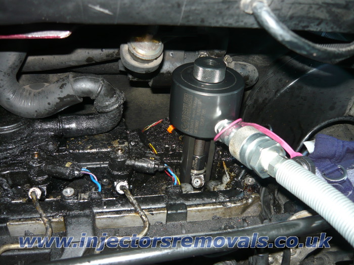 Injector removal from Mercedes Vito with CDI
                engines